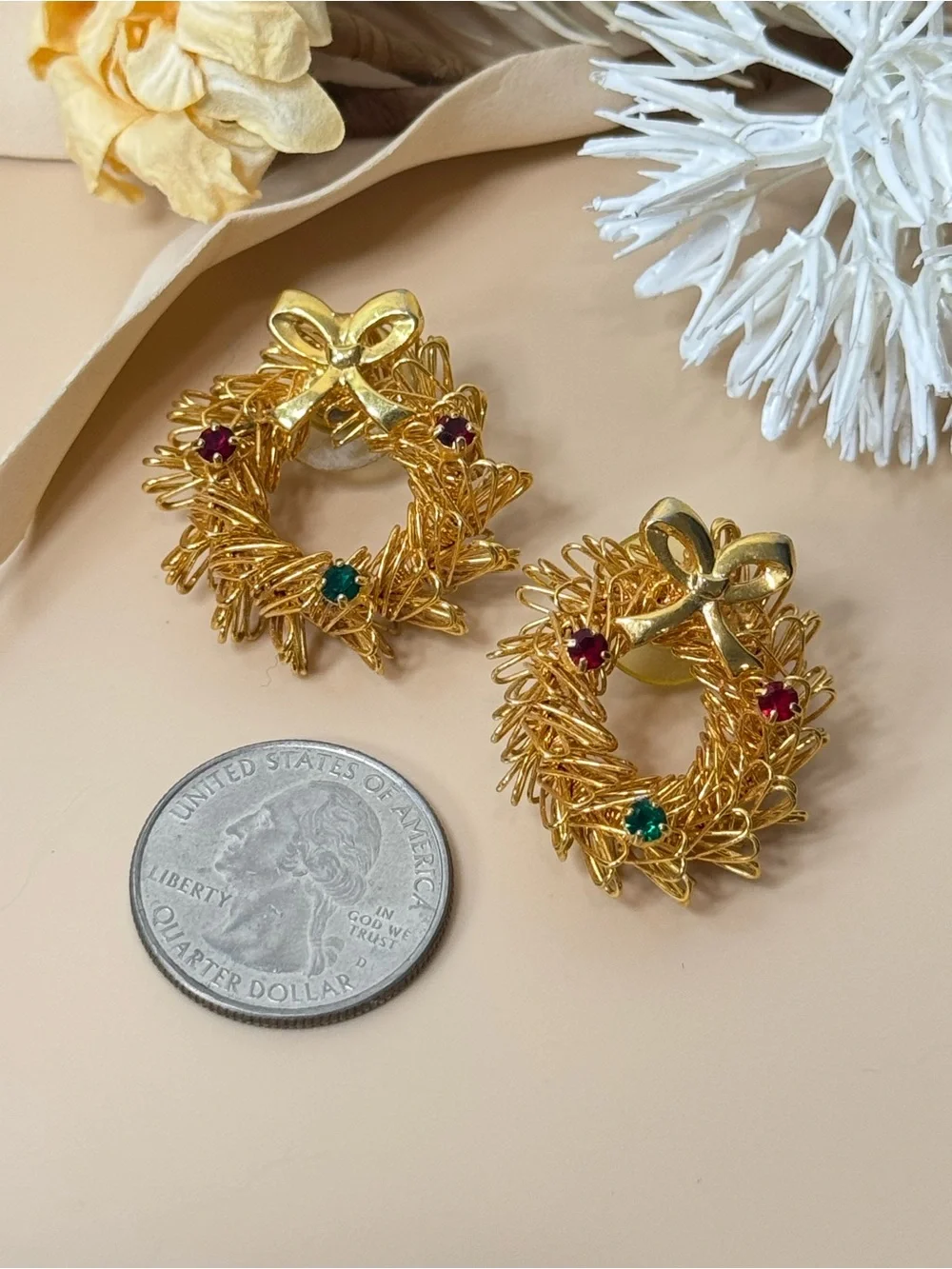Vintage Gold Tone Christmas Wreath Earrings Red Green Rhinestone Bow Studs